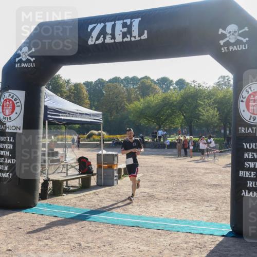 08.09.2024 - Stadtparktriathlon Luisa Fischer http://msf.ph/oto/7031462 08.09.2024 09:36:40 Ziel 86 meine-sportfotos.de