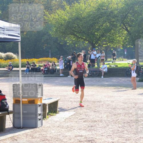 08.09.2024 - Stadtparktriathlon Luisa Fischer http://msf.ph/oto/7031470 08.09.2024 09:37:45 Ziel 33 meine-sportfotos.de