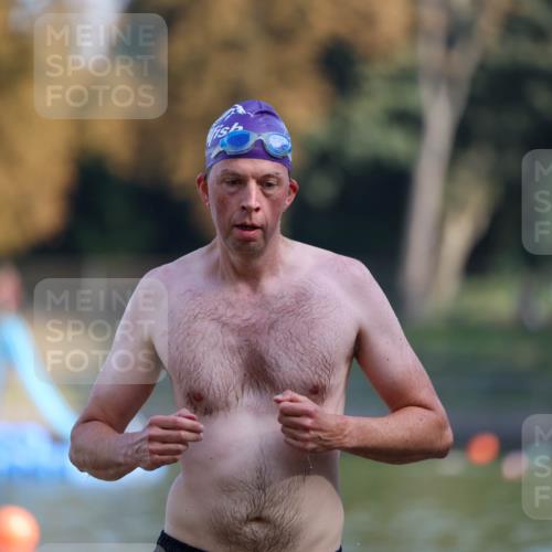 08.09.2024 - Stadtparktriathlon Michael Strokosch http://msf.ph/oto/7031472 08.09.2024 10:56:32 Schwimmen 482 meine-sportfotos.de