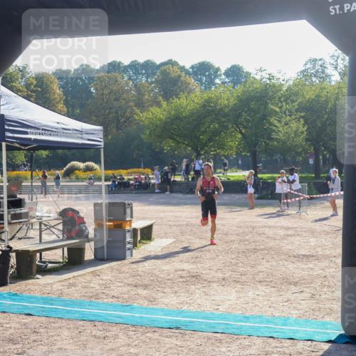 08.09.2024 - Stadtparktriathlon Luisa Fischer http://msf.ph/oto/7031475 08.09.2024 09:37:46 Ziel 33 meine-sportfotos.de