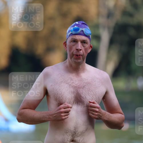 08.09.2024 - Stadtparktriathlon Michael Strokosch http://msf.ph/oto/7031476 08.09.2024 10:56:32 Schwimmen 482 meine-sportfotos.de