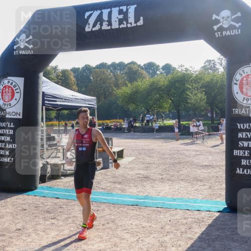 08.09.2024 - Stadtparktriathlon Luisa Fischer http://msf.ph/oto/7031497 08.09.2024 09:37:50 Ziel 5, 33 meine-sportfotos.de