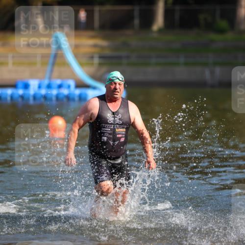 08.09.2024 - Stadtparktriathlon Michael Strokosch http://msf.ph/oto/7031513 08.09.2024 10:59:30 Schwimmen 528 meine-sportfotos.de