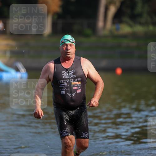 08.09.2024 - Stadtparktriathlon Michael Strokosch http://msf.ph/oto/7031529 08.09.2024 10:59:32 Schwimmen 528 meine-sportfotos.de