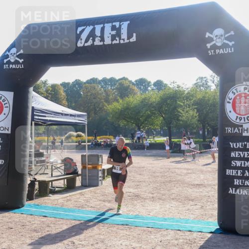 08.09.2024 - Stadtparktriathlon Luisa Fischer http://msf.ph/oto/7031530 08.09.2024 09:38:02 Ziel 19 meine-sportfotos.de