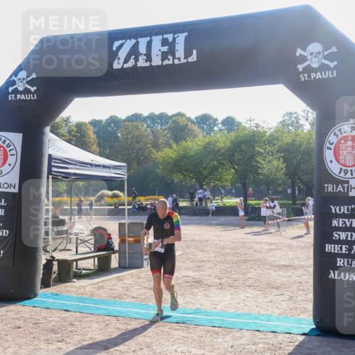 08.09.2024 - Stadtparktriathlon Luisa Fischer http://msf.ph/oto/7031532 08.09.2024 09:38:03 Ziel 19 meine-sportfotos.de
