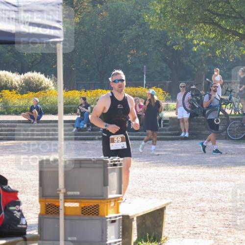 08.09.2024 - Stadtparktriathlon Luisa Fischer http://msf.ph/oto/7031556 08.09.2024 09:38:41 Ziel 59 meine-sportfotos.de