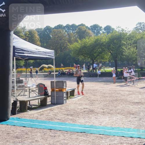08.09.2024 - Stadtparktriathlon Luisa Fischer http://msf.ph/oto/7031573 08.09.2024 09:38:47 Ziel 51, 59 meine-sportfotos.de