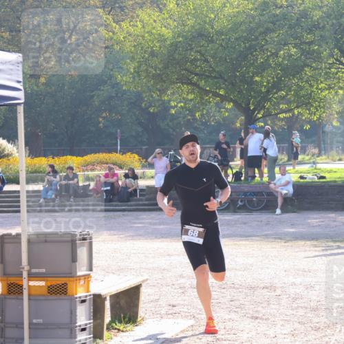 08.09.2024 - Stadtparktriathlon Luisa Fischer http://msf.ph/oto/7031611 08.09.2024 09:39:06 Ziel 68 meine-sportfotos.de