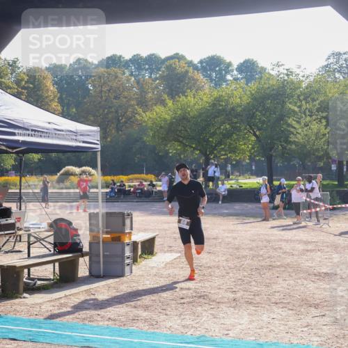 08.09.2024 - Stadtparktriathlon Luisa Fischer http://msf.ph/oto/7031616 08.09.2024 09:39:07 Ziel 68 meine-sportfotos.de