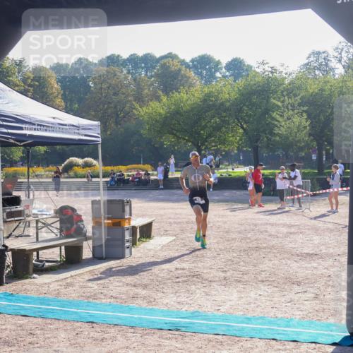 08.09.2024 - Stadtparktriathlon Luisa Fischer http://msf.ph/oto/7031634 08.09.2024 09:39:17 Ziel 48 meine-sportfotos.de