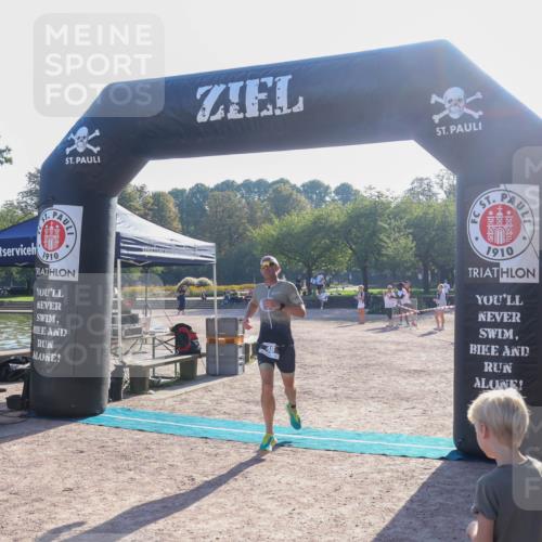 08.09.2024 - Stadtparktriathlon Luisa Fischer http://msf.ph/oto/7031644 08.09.2024 09:39:19 Ziel 48 meine-sportfotos.de