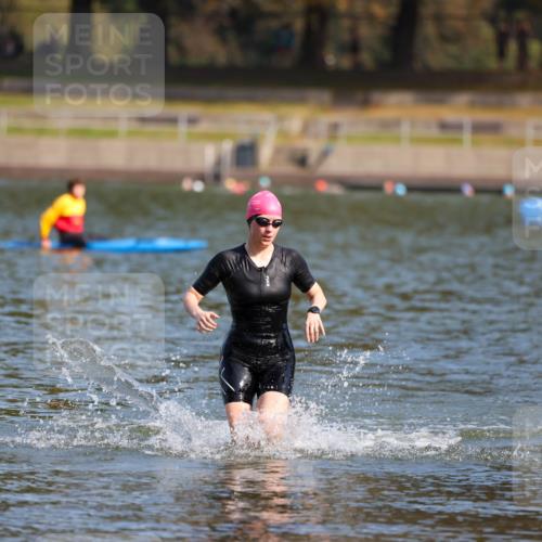 08.09.2024 - Stadtparktriathlon Michael Strokosch http://msf.ph/oto/7031682 08.09.2024 11:11:56 Schwimmen 568, 593, 602, 655 meine-sportfotos.de