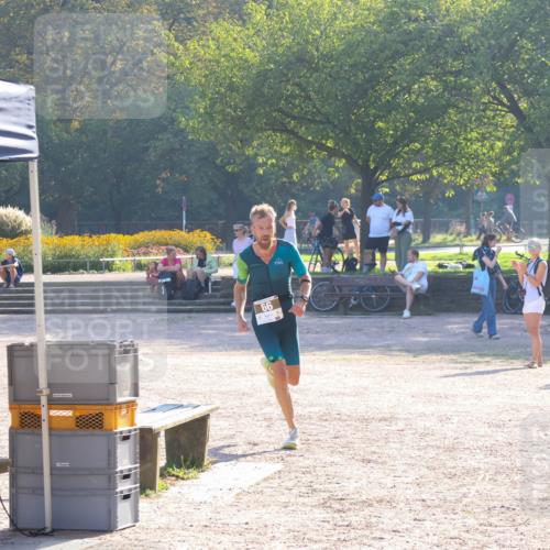 08.09.2024 - Stadtparktriathlon Luisa Fischer http://msf.ph/oto/7031718 08.09.2024 09:40:49 Ziel 66 meine-sportfotos.de