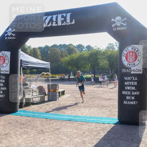 08.09.2024 - Stadtparktriathlon Luisa Fischer http://msf.ph/oto/7031725 08.09.2024 09:40:50 Ziel 66 meine-sportfotos.de