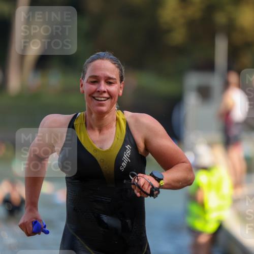 08.09.2024 - Stadtparktriathlon Michael Strokosch http://msf.ph/oto/7031770 08.09.2024 11:12:10 Schwimmen 644, 655 meine-sportfotos.de