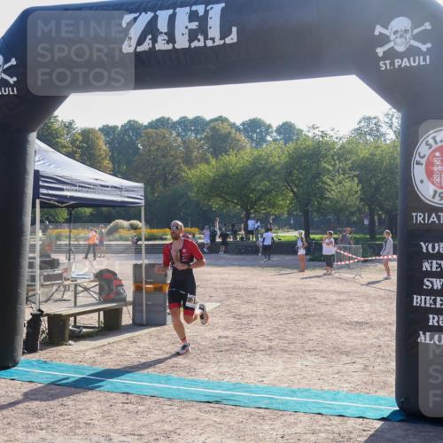 08.09.2024 - Stadtparktriathlon Luisa Fischer http://msf.ph/oto/7031771 08.09.2024 09:41:27 Ziel 31, 39 meine-sportfotos.de