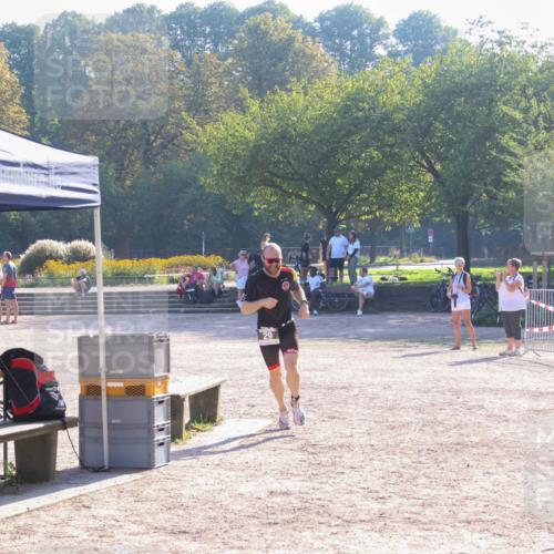 08.09.2024 - Stadtparktriathlon Luisa Fischer http://msf.ph/oto/7031783 08.09.2024 09:41:34 Ziel 29, 31, 41 meine-sportfotos.de