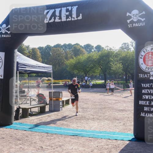 08.09.2024 - Stadtparktriathlon Luisa Fischer http://msf.ph/oto/7031788 08.09.2024 09:41:35 Ziel 29, 41 meine-sportfotos.de