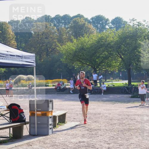 08.09.2024 - Stadtparktriathlon Luisa Fischer http://msf.ph/oto/7031801 08.09.2024 09:41:38 Ziel 29, 41 meine-sportfotos.de