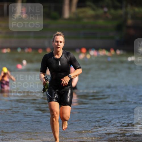 08.09.2024 - Stadtparktriathlon Michael Strokosch http://msf.ph/oto/7031817 08.09.2024 11:12:24 Schwimmen 624, 641 meine-sportfotos.de