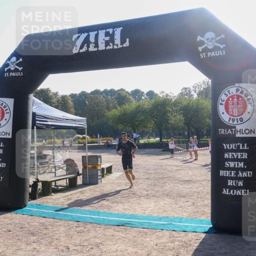 08.09.2024 - Stadtparktriathlon Luisa Fischer http://msf.ph/oto/7031870 08.09.2024 09:42:22 Ziel 75 meine-sportfotos.de