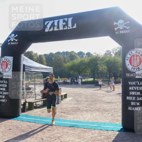 08.09.2024 - Stadtparktriathlon Luisa Fischer http://msf.ph/oto/7031876 08.09.2024 09:42:23 Ziel 22, 75 meine-sportfotos.de
