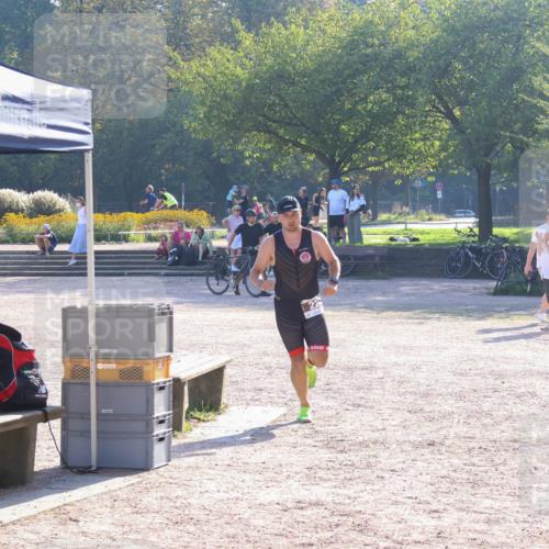 08.09.2024 - Stadtparktriathlon Luisa Fischer http://msf.ph/oto/7031878 08.09.2024 09:42:28 Ziel 22, 40, 75 meine-sportfotos.de