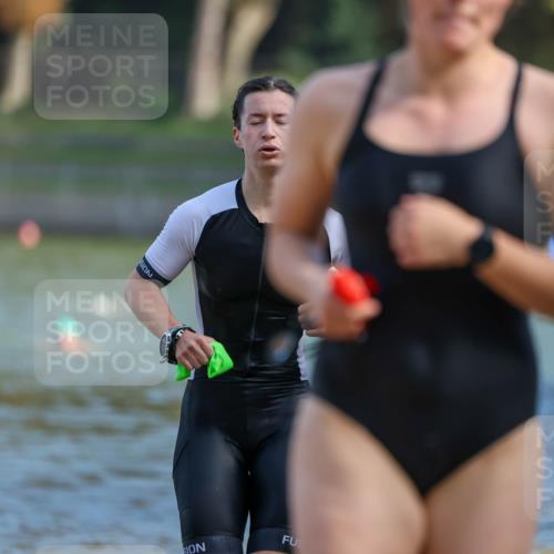 08.09.2024 - Stadtparktriathlon Michael Strokosch http://msf.ph/oto/7031882 08.09.2024 11:12:44 Schwimmen 598, 657 meine-sportfotos.de
