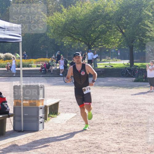 08.09.2024 - Stadtparktriathlon Luisa Fischer http://msf.ph/oto/7031883 08.09.2024 09:42:28 Ziel 22, 40, 75 meine-sportfotos.de