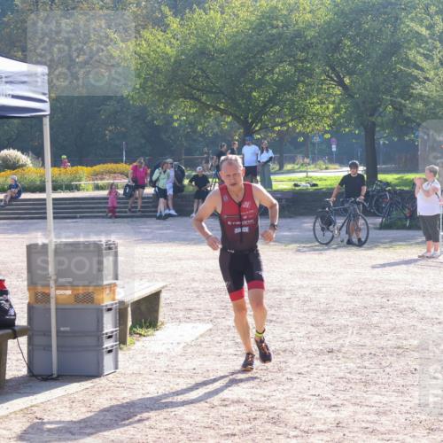 08.09.2024 - Stadtparktriathlon Luisa Fischer http://msf.ph/oto/7031896 08.09.2024 09:42:32 Ziel 22, 32, 40 meine-sportfotos.de