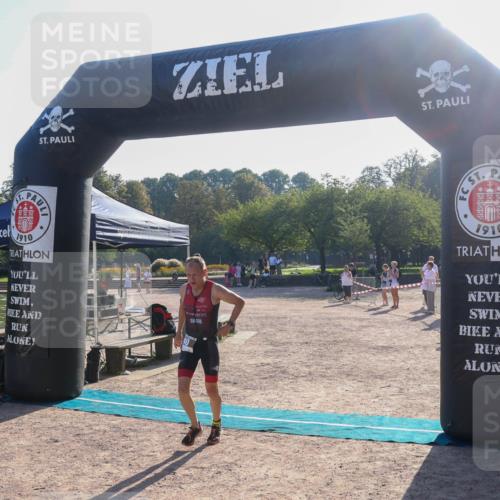 08.09.2024 - Stadtparktriathlon Luisa Fischer http://msf.ph/oto/7031906 08.09.2024 09:42:34 Ziel 22, 32, 40 meine-sportfotos.de