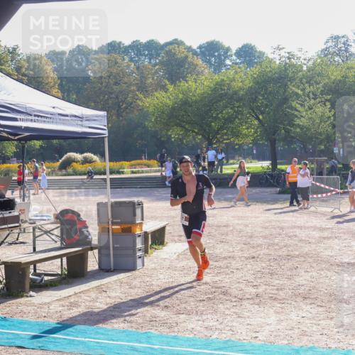 08.09.2024 - Stadtparktriathlon Luisa Fischer http://msf.ph/oto/7031932 08.09.2024 09:42:56 Ziel 83 meine-sportfotos.de