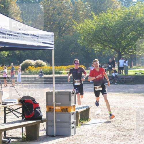 08.09.2024 - Stadtparktriathlon Luisa Fischer http://msf.ph/oto/7031951 08.09.2024 09:43:10 Ziel 21, 27, 63 meine-sportfotos.de