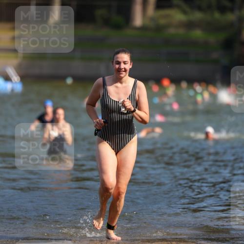 08.09.2024 - Stadtparktriathlon Michael Strokosch http://msf.ph/oto/7031958 08.09.2024 11:13:15 Schwimmen 607, 616 meine-sportfotos.de