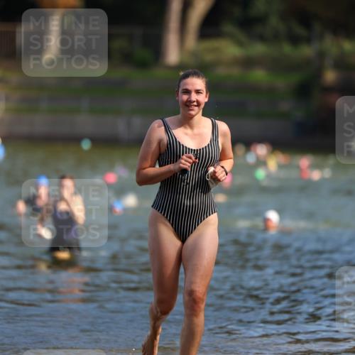 08.09.2024 - Stadtparktriathlon Michael Strokosch http://msf.ph/oto/7031965 08.09.2024 11:13:16 Schwimmen 616, 632 meine-sportfotos.de