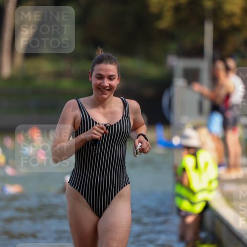 08.09.2024 - Stadtparktriathlon Michael Strokosch http://msf.ph/oto/7031973 08.09.2024 11:13:17 Schwimmen 616, 632 meine-sportfotos.de