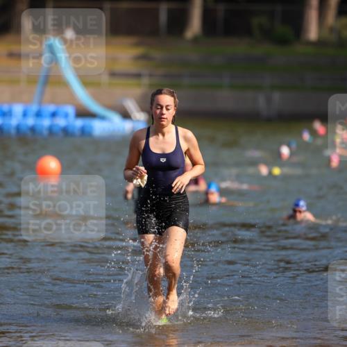 08.09.2024 - Stadtparktriathlon Michael Strokosch http://msf.ph/oto/7031989 08.09.2024 11:13:25 Schwimmen 632, 648 meine-sportfotos.de