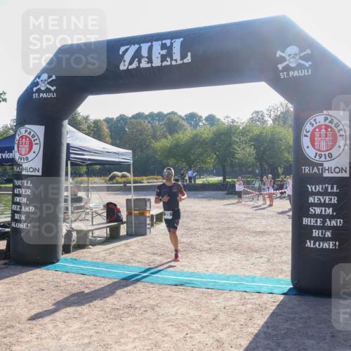 08.09.2024 - Stadtparktriathlon Luisa Fischer http://msf.ph/oto/7032014 08.09.2024 09:43:44 Ziel 25 meine-sportfotos.de