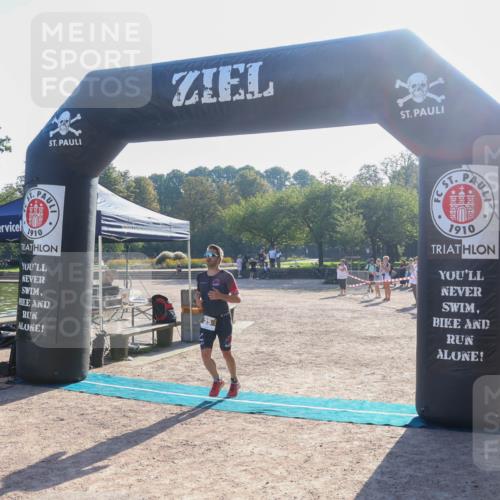 08.09.2024 - Stadtparktriathlon Luisa Fischer http://msf.ph/oto/7032016 08.09.2024 09:43:44 Ziel 25 meine-sportfotos.de