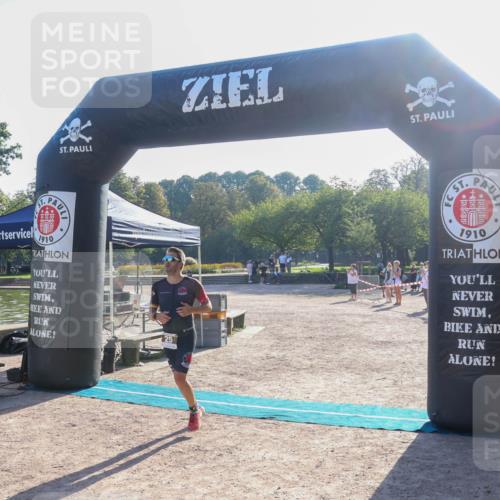 08.09.2024 - Stadtparktriathlon Luisa Fischer http://msf.ph/oto/7032018 08.09.2024 09:43:45 Ziel 25 meine-sportfotos.de