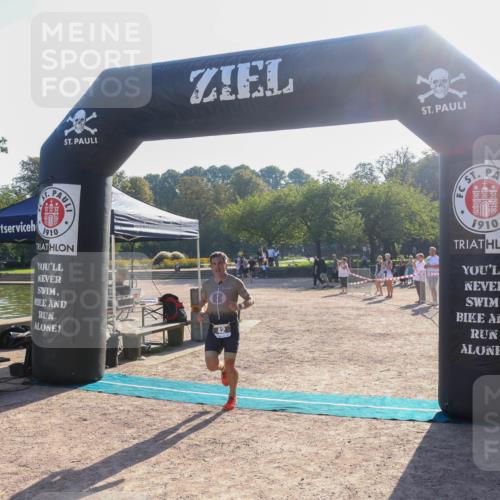 08.09.2024 - Stadtparktriathlon Luisa Fischer http://msf.ph/oto/7032036 08.09.2024 09:43:54 Ziel 42 meine-sportfotos.de
