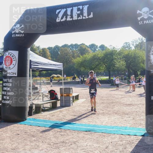 08.09.2024 - Stadtparktriathlon Luisa Fischer http://msf.ph/oto/7032049 08.09.2024 09:44:14 Ziel 26 meine-sportfotos.de