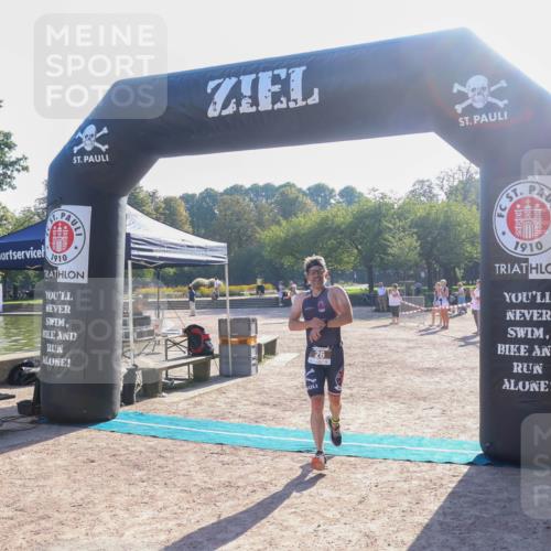 08.09.2024 - Stadtparktriathlon Luisa Fischer http://msf.ph/oto/7032057 08.09.2024 09:44:15 Ziel 26 meine-sportfotos.de