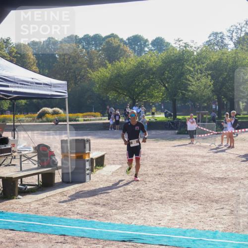 08.09.2024 - Stadtparktriathlon Luisa Fischer http://msf.ph/oto/7032096 08.09.2024 09:44:47 Ziel 54, 88 meine-sportfotos.de