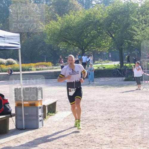 08.09.2024 - Stadtparktriathlon Luisa Fischer http://msf.ph/oto/7032115 08.09.2024 09:44:52 Ziel 54, 88 meine-sportfotos.de