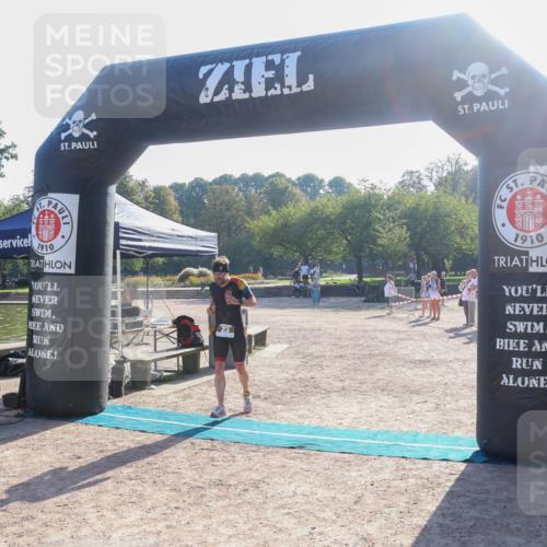 08.09.2024 - Stadtparktriathlon Luisa Fischer http://msf.ph/oto/7032133 08.09.2024 09:45:01 Ziel 23 meine-sportfotos.de