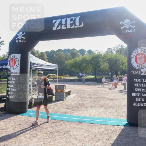 08.09.2024 - Stadtparktriathlon Luisa Fischer http://msf.ph/oto/7032139 08.09.2024 09:45:02 Ziel 23 meine-sportfotos.de
