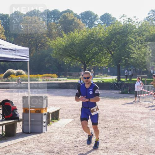 08.09.2024 - Stadtparktriathlon Luisa Fischer http://msf.ph/oto/7032169 08.09.2024 09:46:25 Ziel 4 meine-sportfotos.de