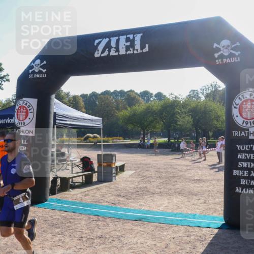 08.09.2024 - Stadtparktriathlon Luisa Fischer http://msf.ph/oto/7032176 08.09.2024 09:46:27 Ziel 4 meine-sportfotos.de